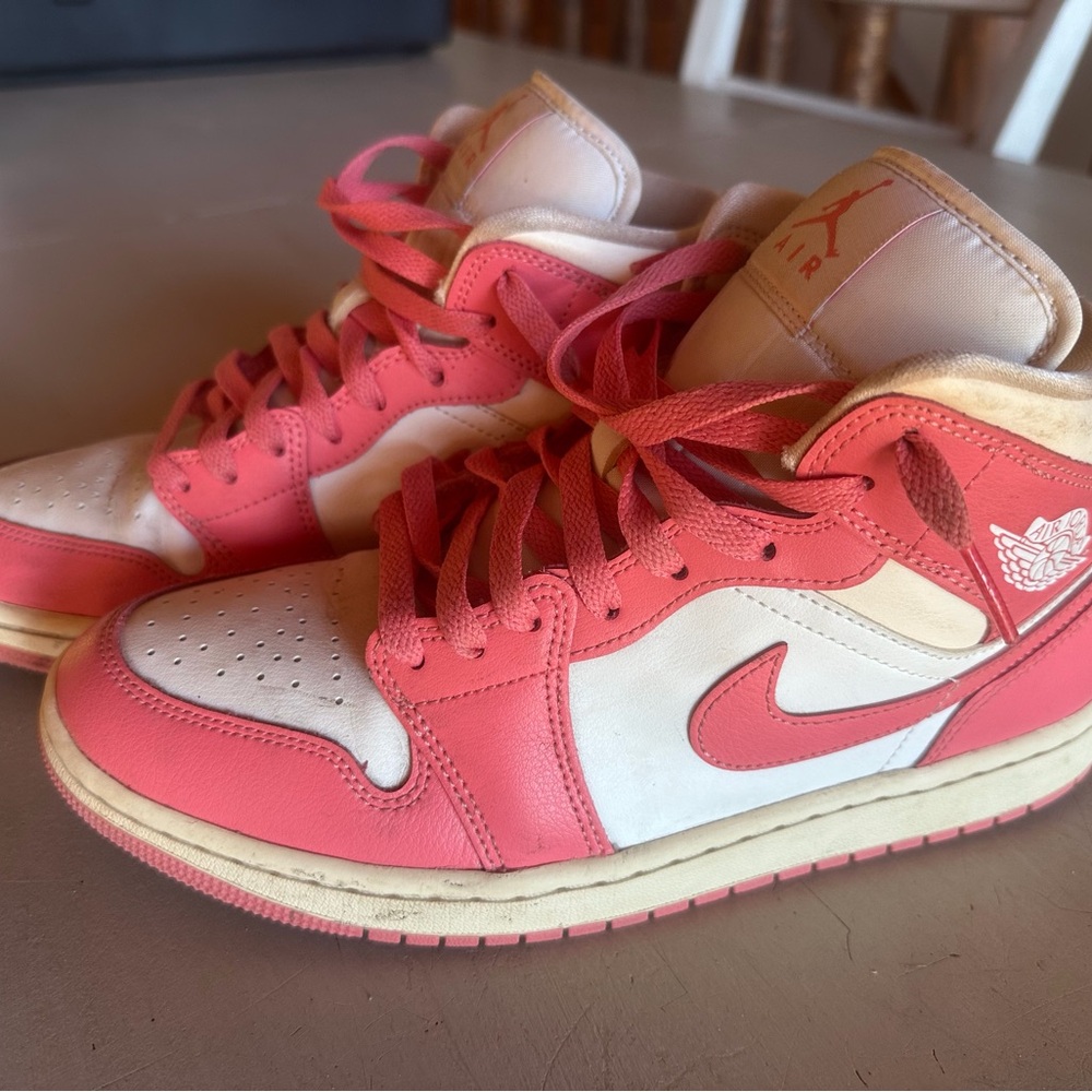 Jordan Women's Sneakers in Pink and White - Picture 2 of 4